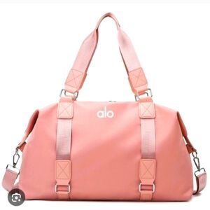 Bundle Of Alo yoga gym Bag And Fanny Explorer In Ballet Pink For @niki_diangelo